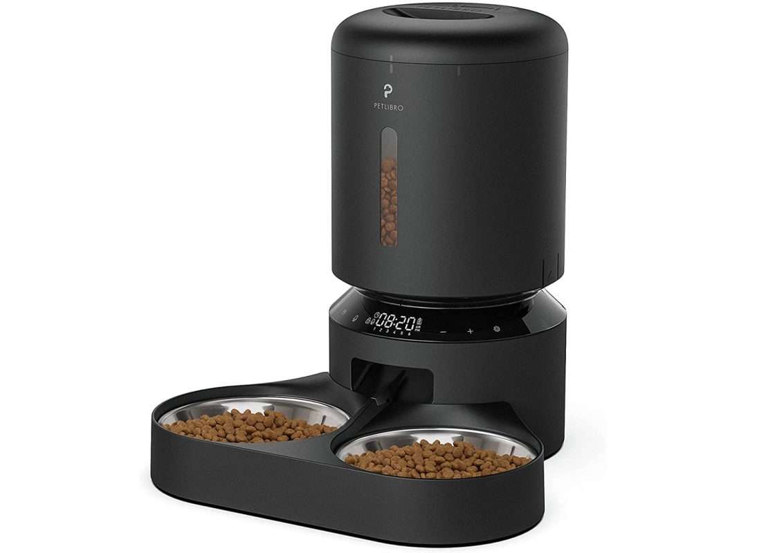Best Automatic Cat Feeders Reviews And Buyer's Guide 2024