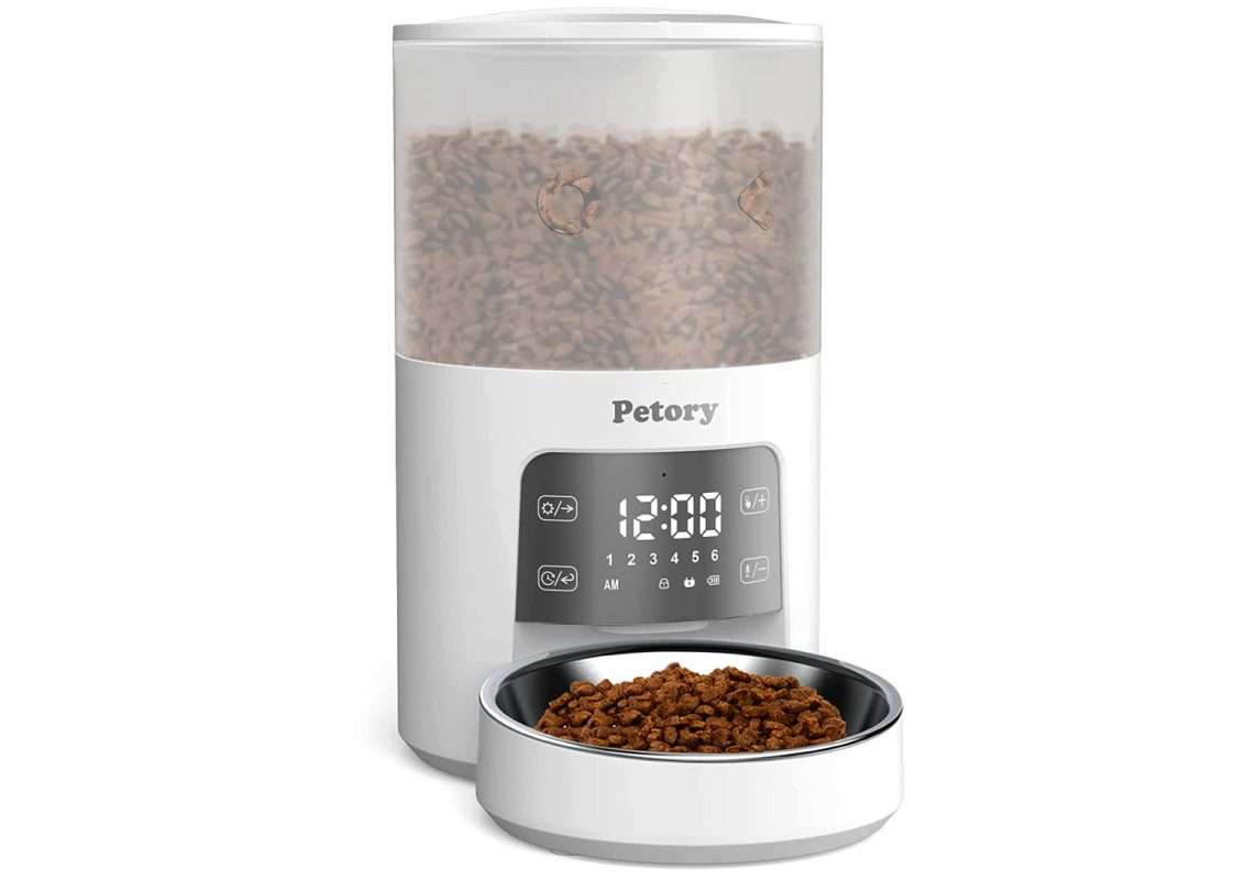 Best Automatic Cat Feeders Reviews And Buyer's Guide 2024